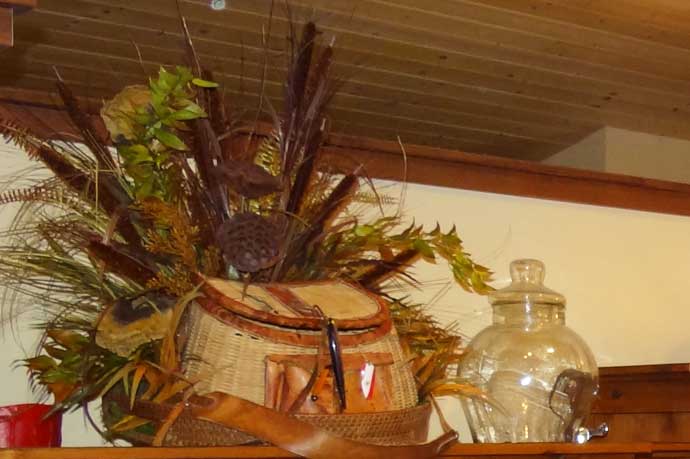 creole-floral-basket